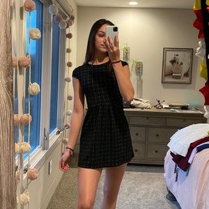 Super cute and flattering dress!